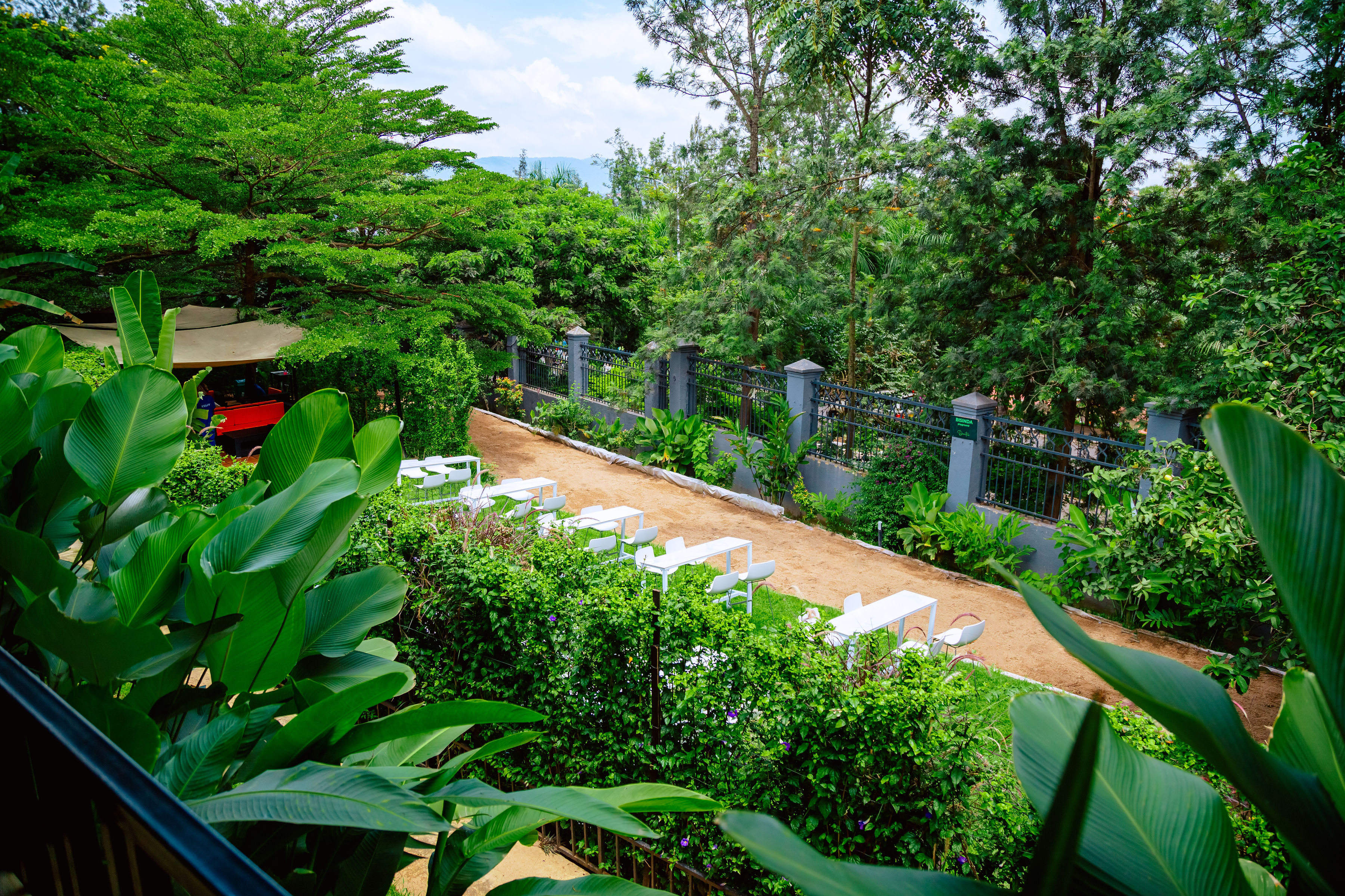 Dontez Restaurant detail 4