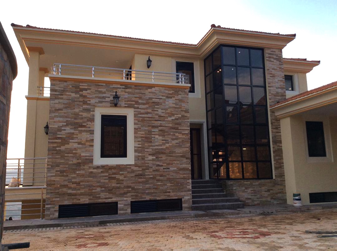 Franco House detail 4