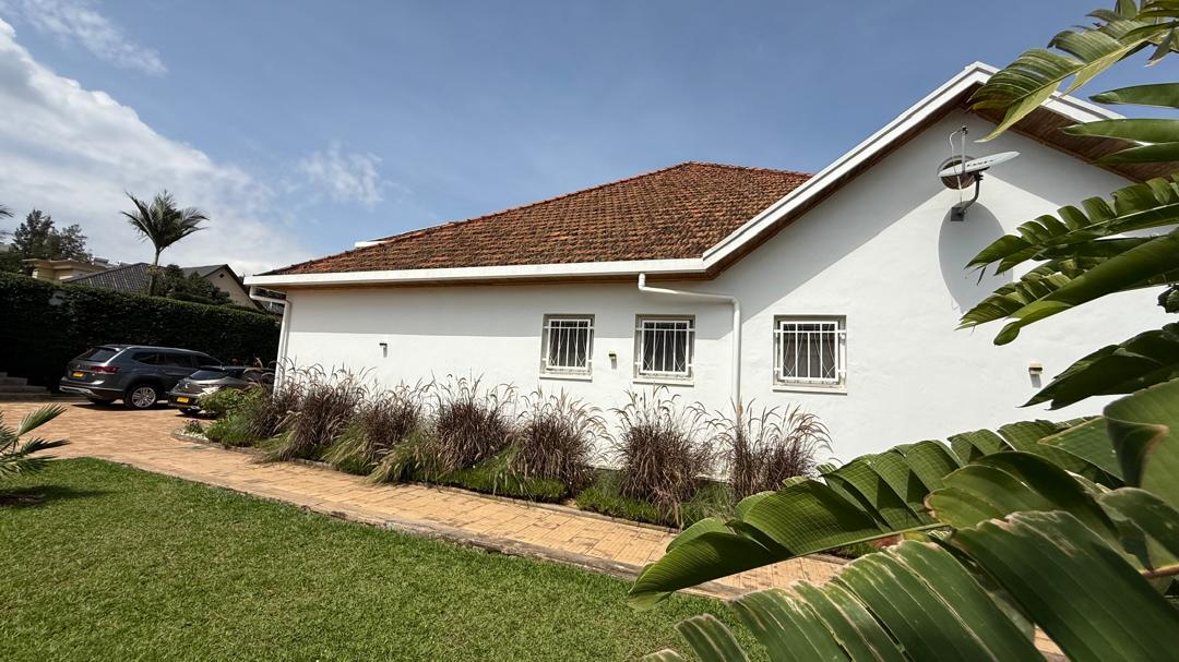 Kwesi House detail 3