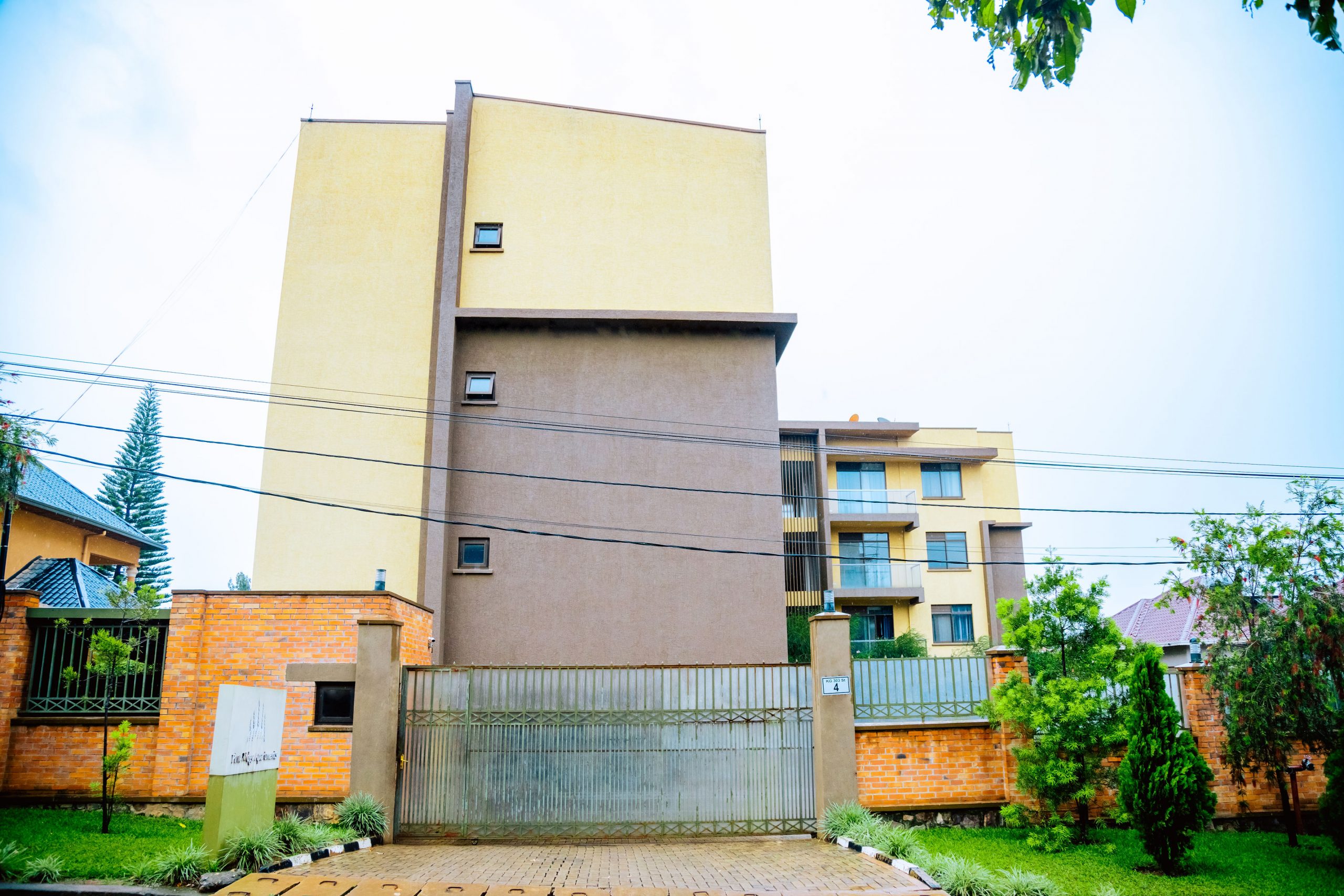 Pine Ridge Apartments detail 3